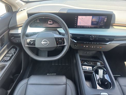 Used 2025 Nissan Murano SL AWD/4WD image 11
