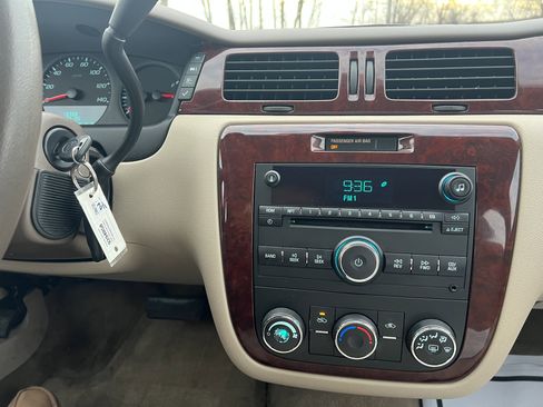 Used 2006 Chevrolet Impala LS image 25