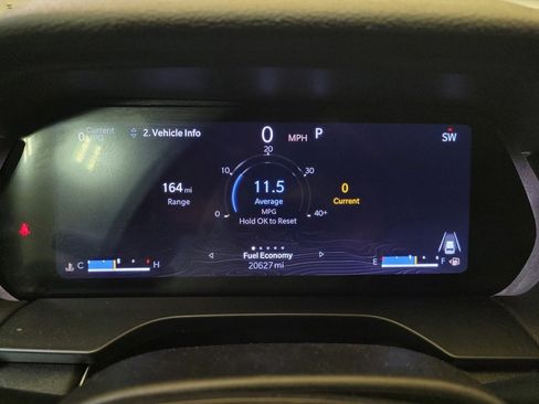 Used 2023 Jeep Grand Cherokee Laredo image 23