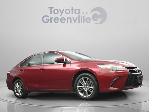 Used 2017 Toyota Camry SE w/ Moonroof Package FWD image 18