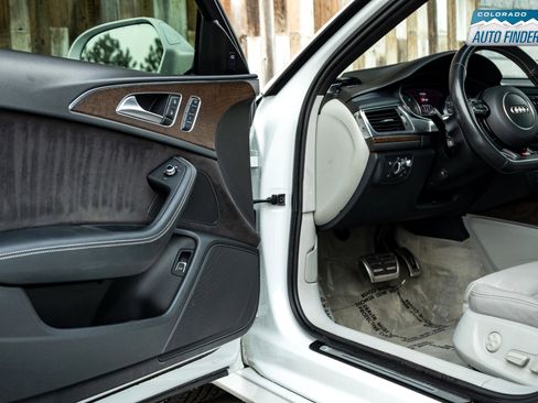 Used 2018 Audi S6 Prestige w/ Prestige Package image 9