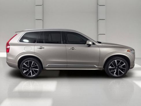 Used 2023 Volvo XC90 B6 Plus w/ Protection Package Premier AWD/4WD image 4