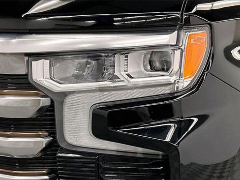 Used 2022 Chevrolet Silverado 1500 High Country w/ High Country Premium Package image 33