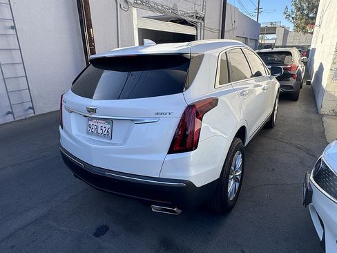 Used 2023 Cadillac XT5 Luxury FWD image 3