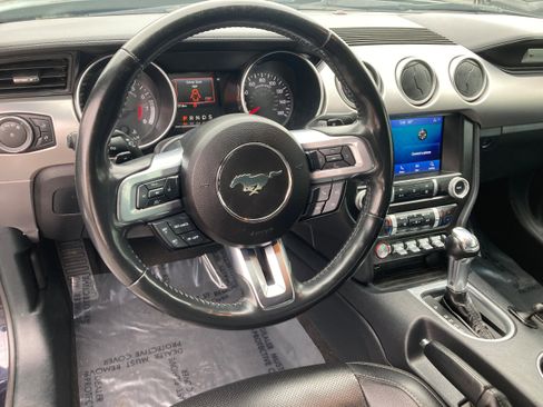 Used 2021 Ford Mustang Premium image 9