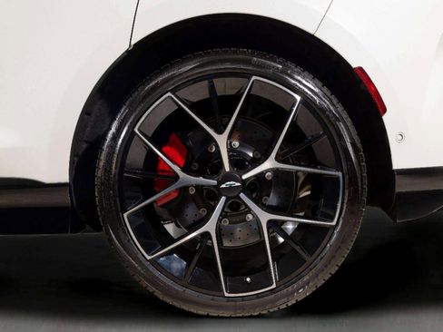 Used 2025 Aston Martin DBX 707 image 12