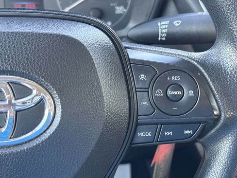 Used 2024 Toyota Corolla LE FWD image 20