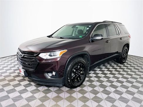 Certified 2021 Chevrolet Traverse LT w/ LPO, Blackout Package image 3