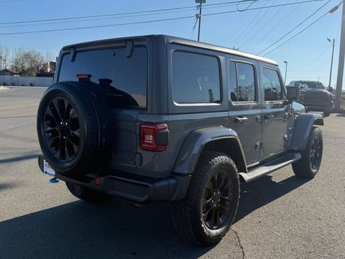 Used 2023 Jeep Wrangler Unlimited Sahara w/ Cold Weather Group AWD/4WD image 3