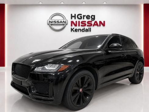 Used 2017 Jaguar F-PACE S AWD/4WD image 3