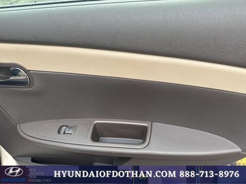 Used 2011 Chevrolet Malibu LT w/ Power Convenience Package image 15