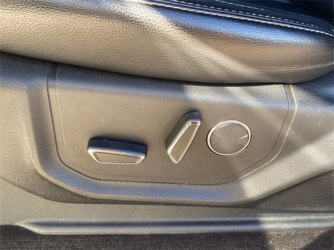 Used 2018 Ford F150 Lariat w/ Equipment Group 502A Luxury image 21