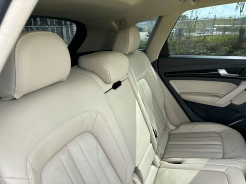 Used 2018 Audi Q5 2.0T Premium Plus w/ Premium Plus Package AWD/4WD image 32