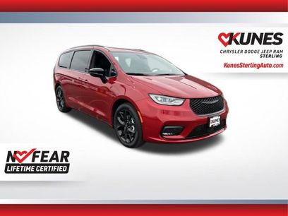 New 2026 Chrysler Pacifica Limited