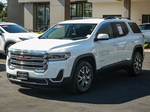 Used 2020 GMC Acadia SLE w/ Driver Convenience Package AWD/4WD image 3