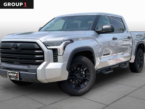 Used 2022 Toyota Tundra SR5 AWD/4WD image 1