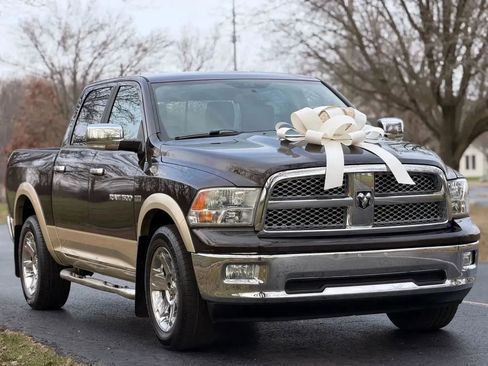 Used 2011 RAM 1500 Laramie image 8