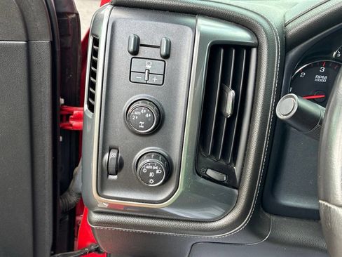 Used 2015 GMC Sierra 1500 SLE w/ SLE Value Package AWD/4WD image 29