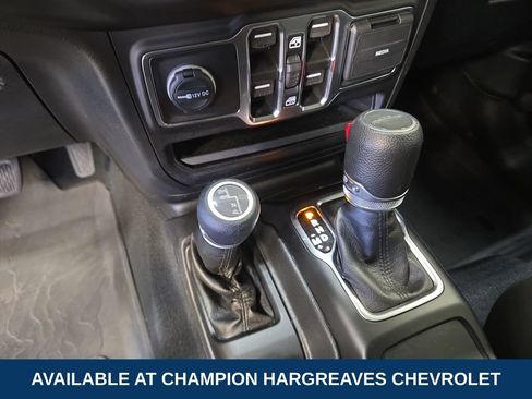 Used 2022 Jeep Gladiator Sport AWD/4WD image 21