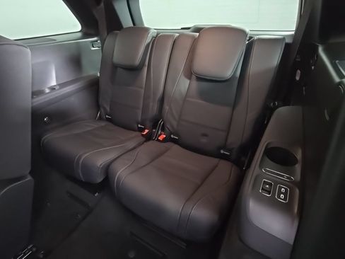 Certified 2026 Mercedes-Benz GLS 580 4MATIC image 16