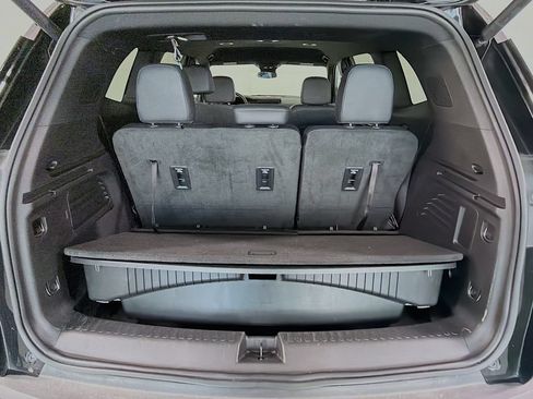 Used 2024 GMC Acadia Elevation FWD image 30
