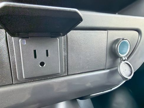 New 2025 GMC Savana 2500 w/ Driver Convenience Package image 27