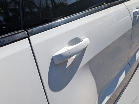 Used 2022 Jeep Grand Cherokee Laredo X image 23