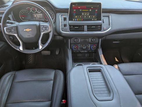 Used 2021 Chevrolet Suburban LT w/ Rear Media and Nav Package image 7