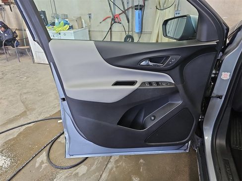 Used 2024 Chevrolet Equinox LT image 26