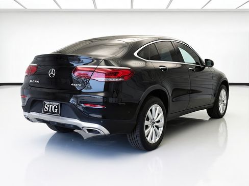Used 2021 Mercedes-Benz GLC 300 4MATIC Coupe image 4