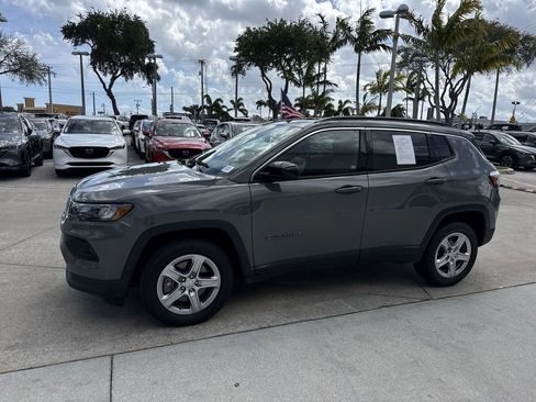 Used 2023 Jeep Compass Latitude w/ Sun and Sound Group image 11