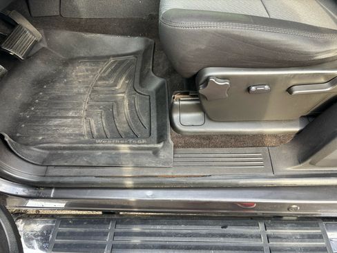 Used 2011 Chevrolet Silverado 2500 LT w/ Interior Plus Package image 22