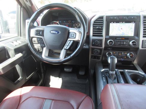 Used 2018 Ford F150 Platinum w/ Equipment Group 701A Luxury AWD/4WD image 13