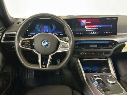 Certified 2025 BMW i4 eDrive40 w/ M Sport Package image 9