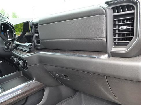Used 2024 Chevrolet Silverado 2500 LTZ w/ LTZ Convenience Package AWD/4WD image 21