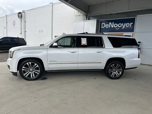 Used 2018 GMC Yukon XL Denali w/ Denali Ultimate Package image 9