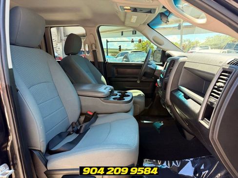 Used 2018 RAM 1500 Express w/ Black Ram 1500 Express Group AWD/4WD image 33