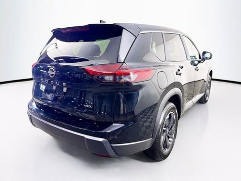 Certified 2026 Nissan Rogue SV image 5
