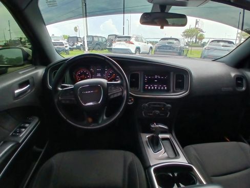 Used 2019 Dodge Charger SXT RWD image 24