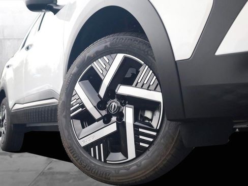 New 2026 Nissan Kicks SV image 3