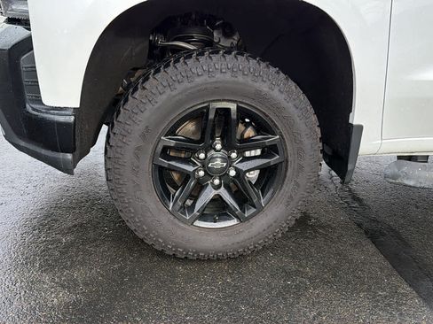 Used 2021 Chevrolet Silverado 1500 LT Trail Boss image 9