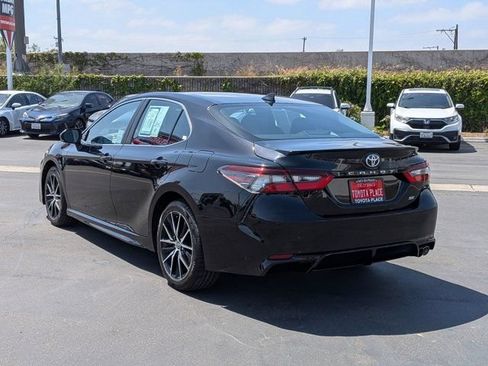 Used 2024 Toyota Camry SE w/ Cold Weather Package FWD image 12