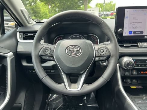 Used 2023 Toyota RAV4 XLE Premium AWD/4WD image 16