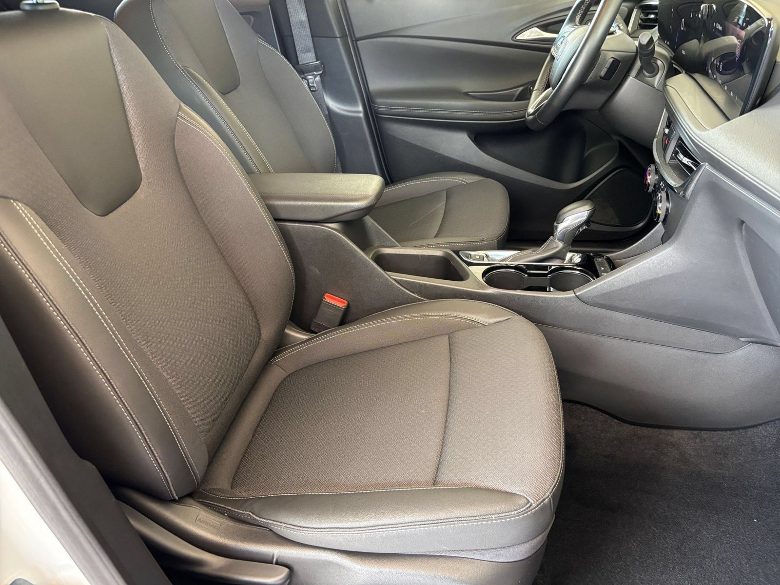 Used 2026 Buick Encore GX Preferred FWD image 34