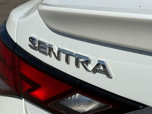 Used 2025 Nissan Sentra SR FWD image 10