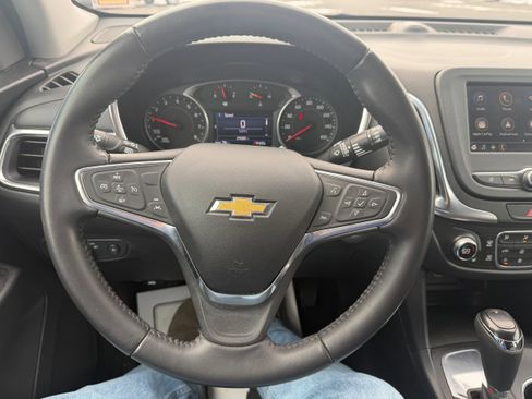 Used 2021 Chevrolet Equinox LT image 15