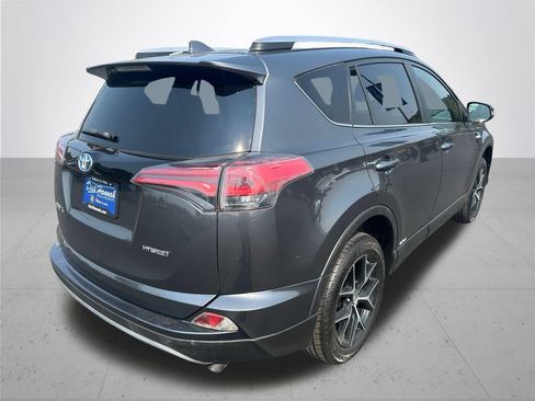 Used 2018 Toyota RAV4 SE AWD/4WD image 7