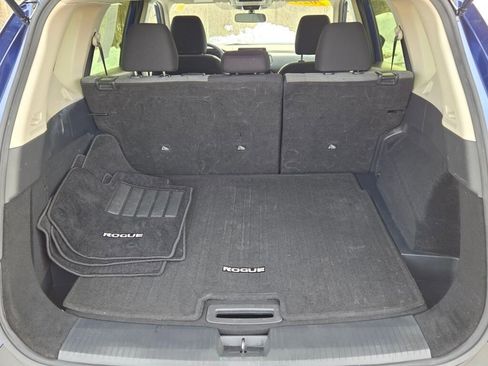 Used 2023 Nissan Rogue SV image 13