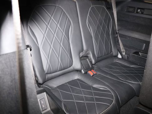 Used 2023 Mercedes-Benz EQS 580 4MATIC SUV w/ Exclusive Trim Package image 51