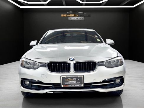 Used 2017 BMW 330i xDrive Sedan AWD/4WD image 8